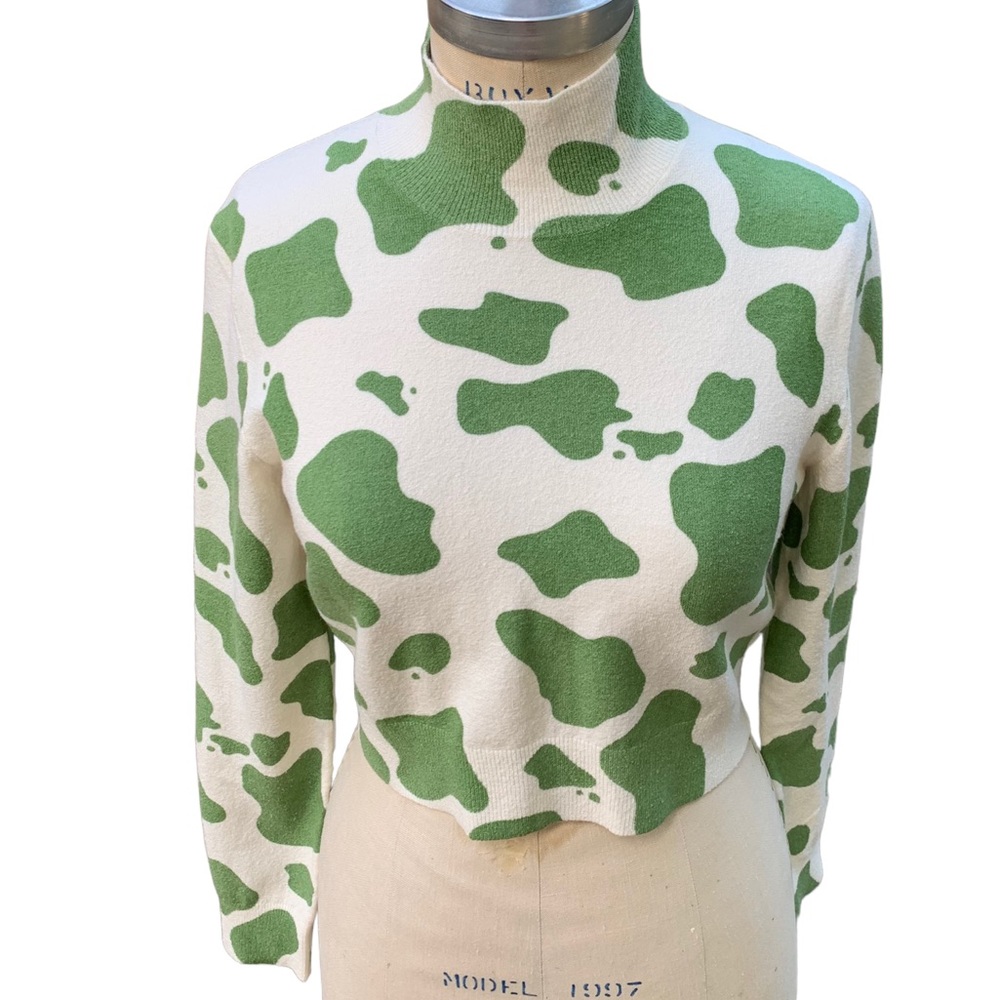 NWT Zara Sweater with green and cream Holstein print. Size Medium